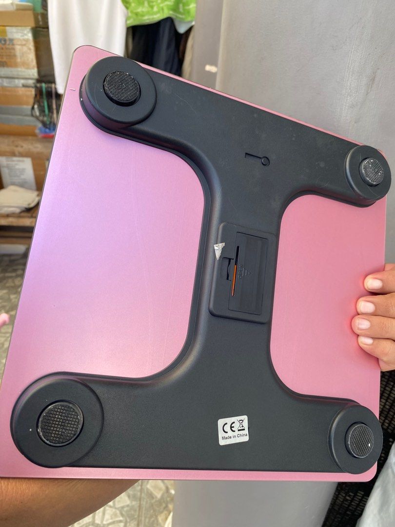 Digital /Electronic Weighing Scale-Pink | Max. 180 kg. (Category: Health Monitors & Weighing Scales) located in San Jose del Monte. Submitted by gigjhoe (Listing ID 1356637366, Image 3). Description: 10.2 x 10.2” Battery Operated.