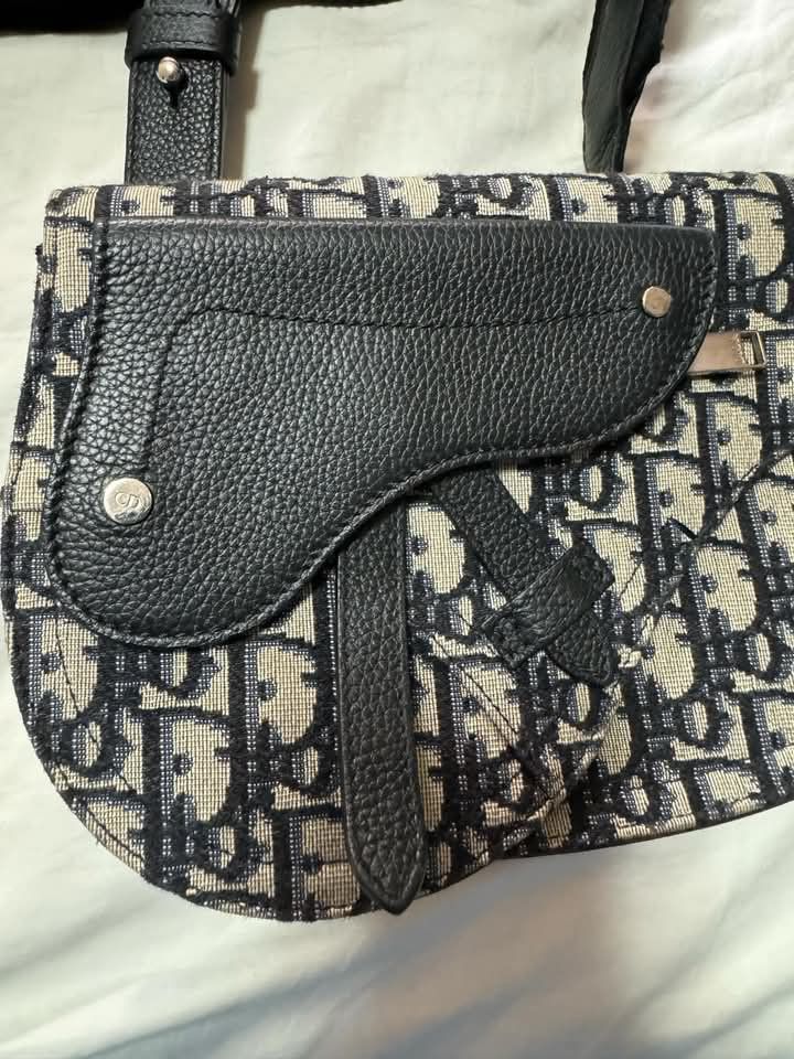 DIOR saddle sling mens (Category: Luxury Bags & Wallets) located in Manila. Submitted by mylenearte22319 (Listing ID 1356697986, Image 1). Description: DIOR saddle sling mens 💯authentic. Money back guarantee if proven otherwise.