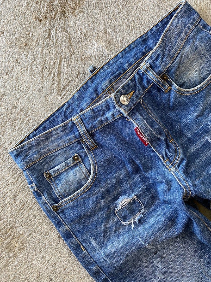 Dsquared2 Skinny Fit Jeans (Category: Jeans) located in Cabanatuan. Submitted by jamaicac (Listing ID 1356684957, Image 2). Description: Dsquared2 Skinny Jeans size: 32 inch Length: 40 inch Open Leg: 7 inch Mid Rise: 9 inch No issue 550 pesos Only.
