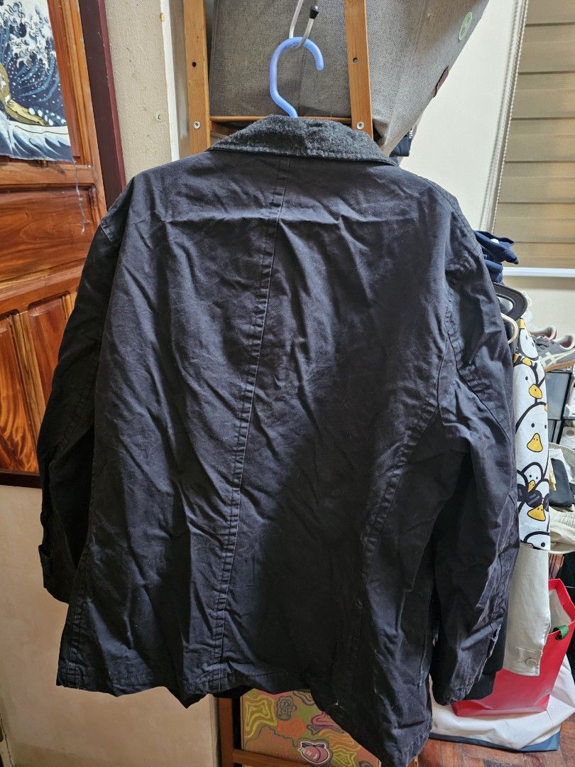 Fleece lined coat jacket (Category: Coats, Jackets and Outerwear) located in Antipolo. Submitted by satisfactorylemon (Listing ID 1356696160, Image 2). Description: Fleece lined jacket, uknown brand Barely used Needs washing since matagal na-keep sa closet decluttering.