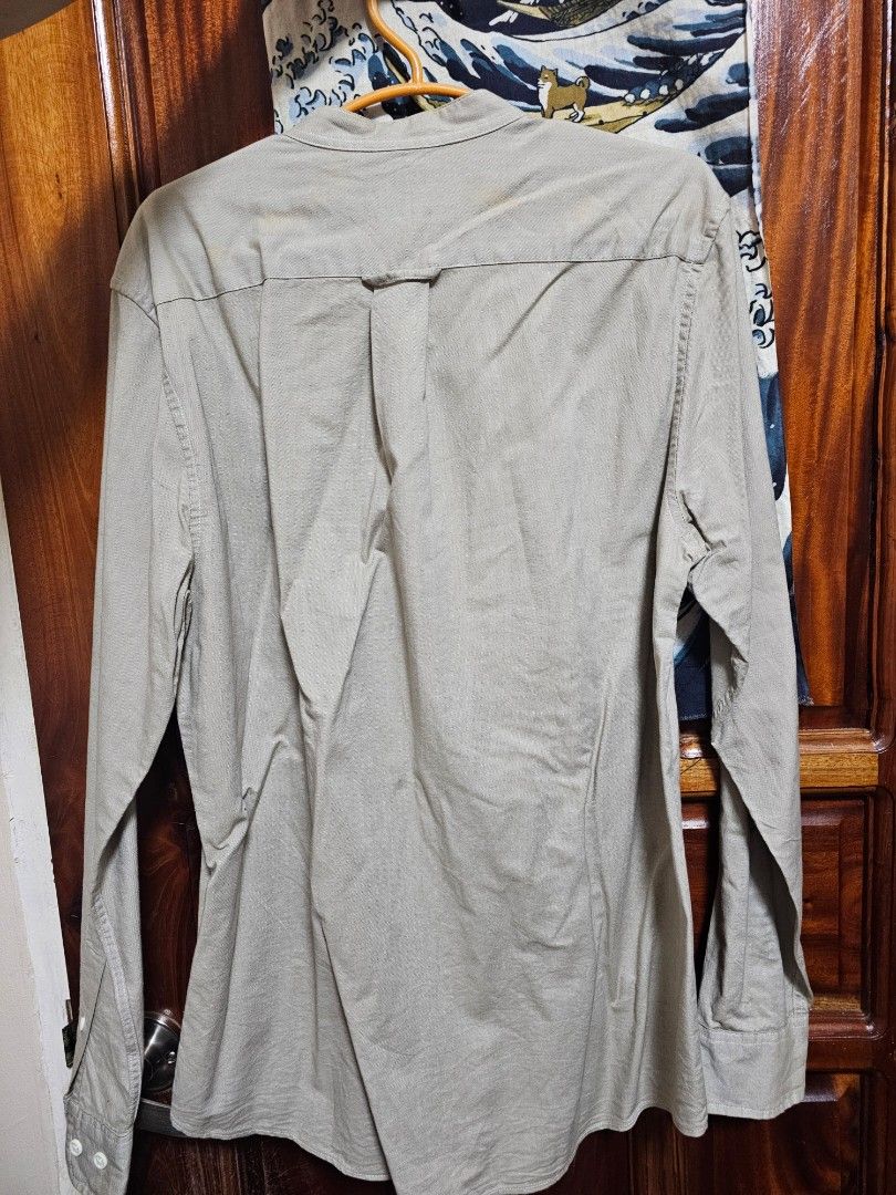 Giordano Oxford Polo (Category: Formal Shirts) located in Antipolo. Submitted by satisfactorylemon (Listing ID 1356718998, Image 2). Description: Giordano oxford button down polo No issues, no stains Barely used Declutteing.