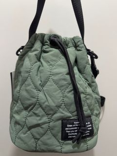 （分類：）位於 。 由 gineman 提交（商品編號 1356757119，圖片 1）。簡介： 。