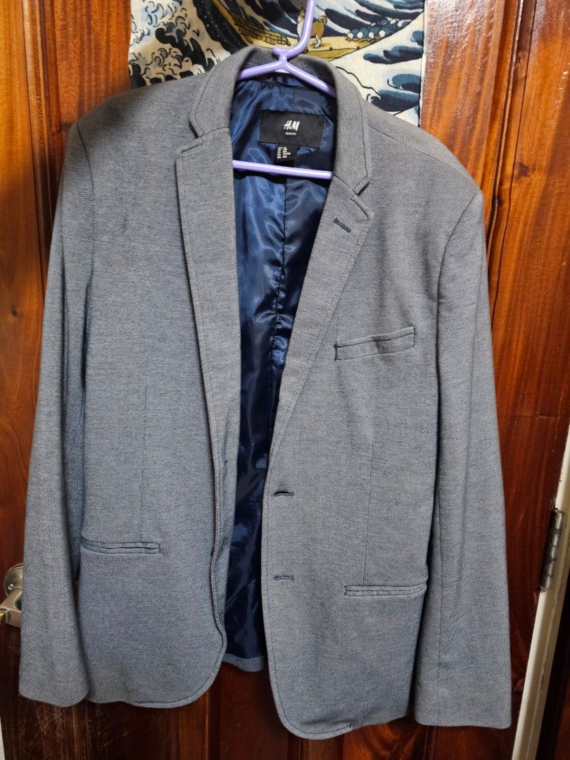 H&M Sports Coat/Jacket/Blazer (Category: Coats, Jackets and Outerwear) located in Antipolo. Submitted by satisfactorylemon (Listing ID 1356719393, Image 1). Description: H&M sports coat/jacket/blazer Barely used, no issues or stains Decluttering *not sure of size, pls refer to tag. fits well on medium body.