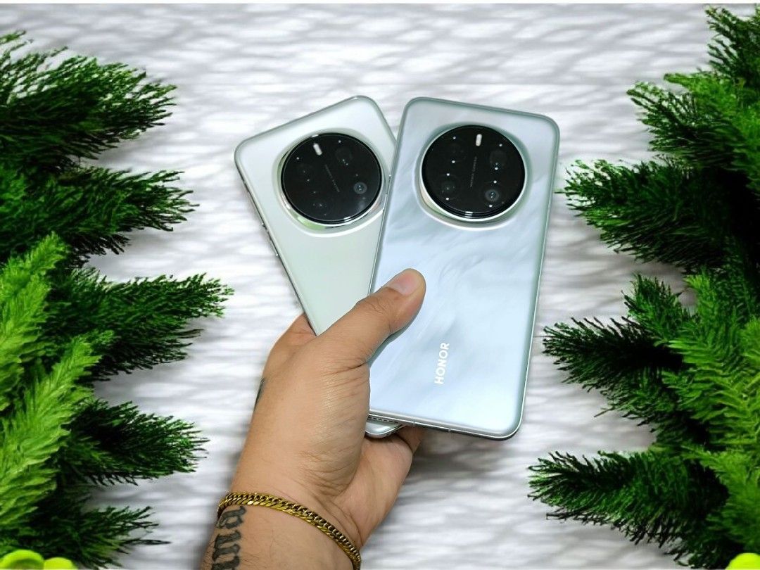 Honor Magic 7 Pro 512gb (Category: Android Others) located in Manila. Submitted by julianjuleschico (Listing ID 1356667476, Image 3). Description: Honor Magic 7 Pro 512gb White silver and moonlight grey available 99% smooth all over Smooth and good as new Dual sim - Openline - 5G Connectivity Complete package No issues or defects China Rom - Google apps already installed Snapdragon 8 Elite Processor - 4.32ghz 512gb storage - 16gb RAM 50mp main an