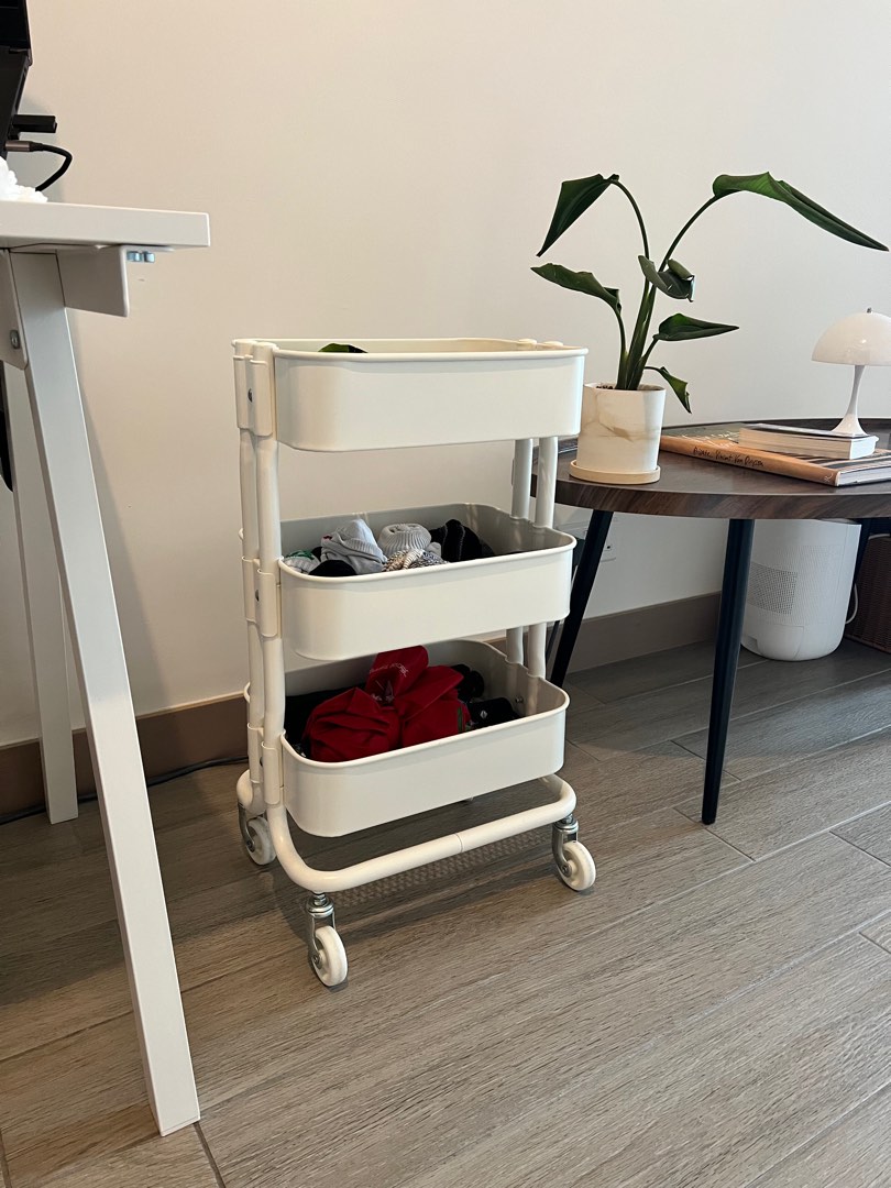 IKEA Raskog - Rack with wheels, 傢俬＆家居, 傢俬, 櫃子、組合櫃及置物架 - Carousell