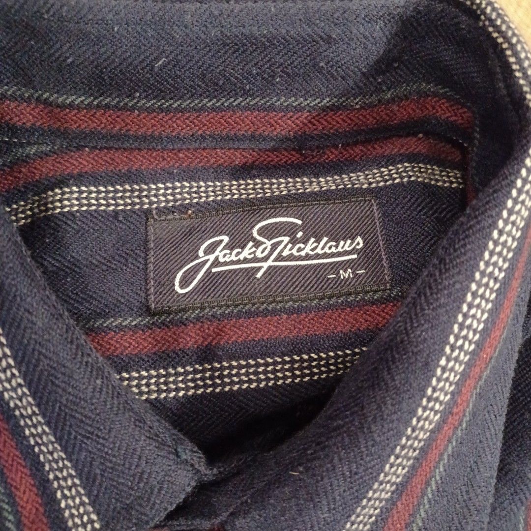 Jack Nicklaus Wool-Acrylic Shirt M (Category: Formal Shirts) located in Makati City. Submitted by path.walker (Listing ID 1356708583, Image 3). Description: .