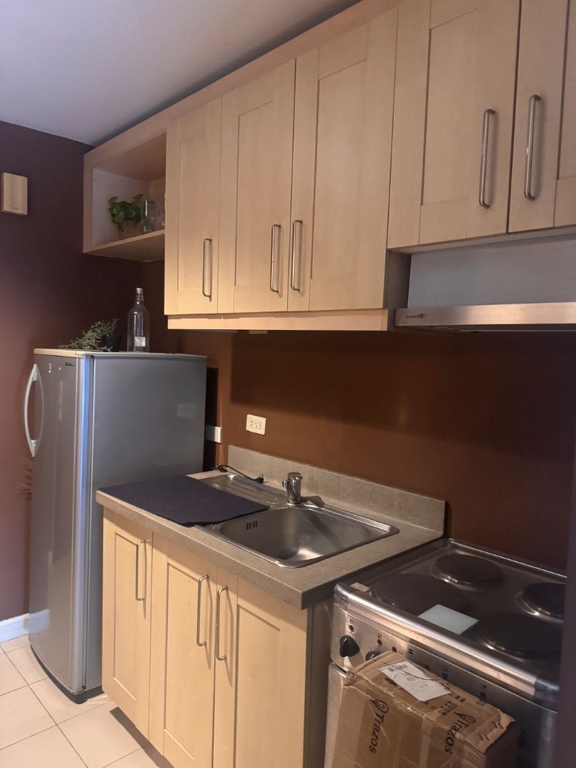 JOYA LOFTS STUDIO UNIT FOR SALE (Category: Apartments & Condos) located in Manila. Submitted by lorin.bindal (Listing ID 1356646296, Image 1). Description: JOYA LOFTS LOCATED ACROSS ROCKWELL POWERPLANT MALL CLEAN TITLE STUDIO SEMI FURNISHED 14TH FLOOR .