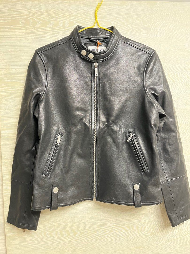 Leather Jacket （分類：外套及戶外衣服）位於 Hong Kong。 由 pn08nice 提交（商品編號 1356730613，圖片 1）。簡介： 黑色真皮，修身皮褸。