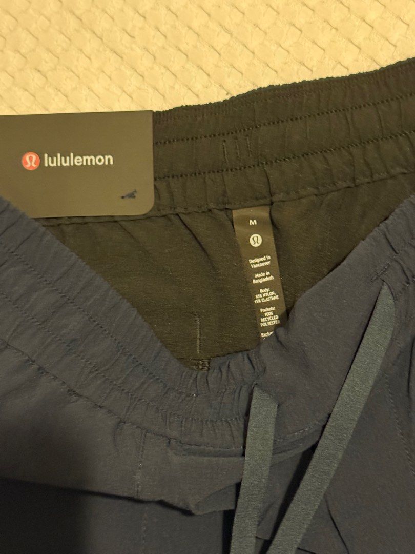 Lululemon Bowline Shorts 8” Navy M (Category: Activewear) located in Quezon City. Submitted by _inaef (Listing ID 1356651422, Image 2). Description: BNWT Lululemon Bowline 8” Navy Size M .