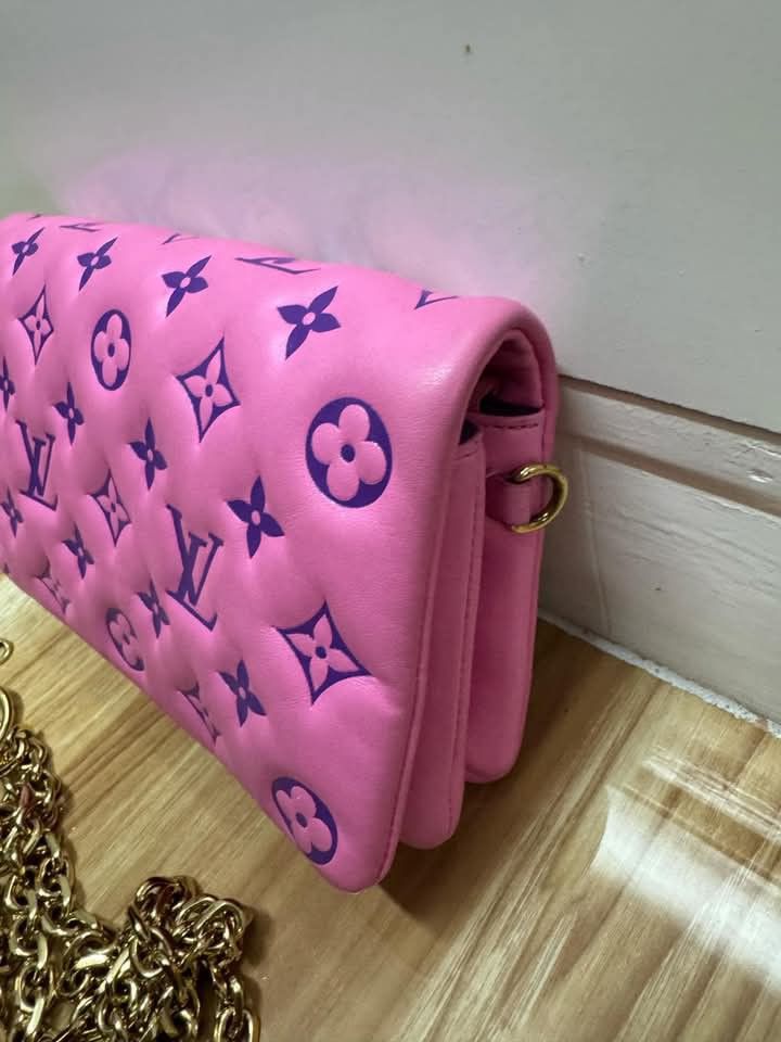 LV pochette for Sale!! (Category: Luxury Bags & Wallets) located in Manila. Submitted by mylenearte22319 (Listing ID 1356643577, Image 2). Description: LV pochette coussin chain bag/woc.