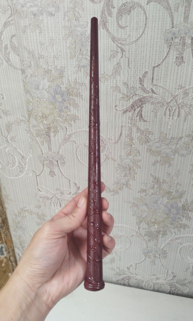 Magic Wand Toy with Sound & Light (Category: Kids Toys) located in Baguio. Submitted by boxmania (Listing ID 1356692726, Image 1). Description: new Seller Location: Baguio City Mode of delivery/shipping: Flash or J&T Mode of payment: Gcash Shipping fee will be charged to the buyer. Payment first before shipping..