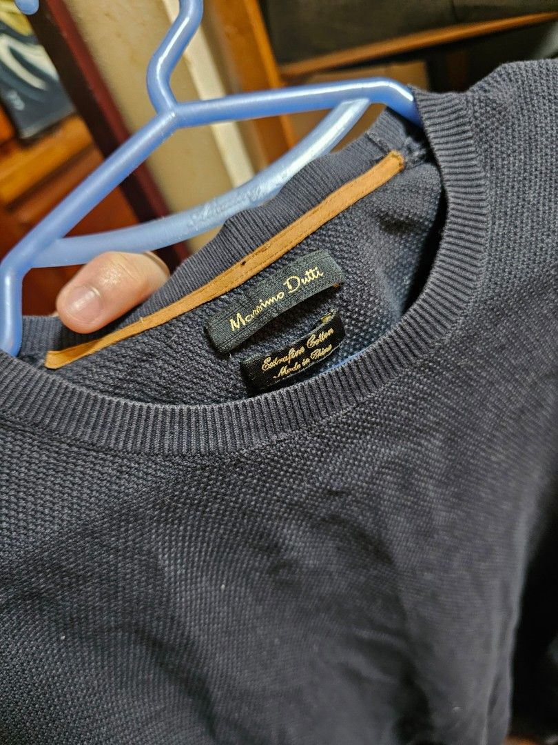 Massimo Dutti sweater (Category: Coats, Jackets and Outerwear) located in Antipolo. Submitted by satisfactorylemon (Listing ID 1356697522, Image 3). Description: authentic massimo dutti longsleeve sweater needs washing lang since matagal nasa closet no issues, garter around neck, cuff, and waist are tight pa size medium. will fit relaxed for small peeps, slim fit for medium peeps.
