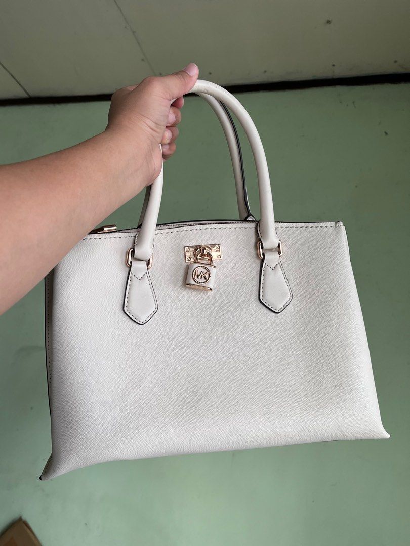 MK Ruby Satchel (Category: Luxury Bags & Wallets) located in Manila. Submitted by sukkiri_declutter (Listing ID 1356751040, Image 1). Description: BNEW with tag kaso walaNg strap. Naiwan sa US..