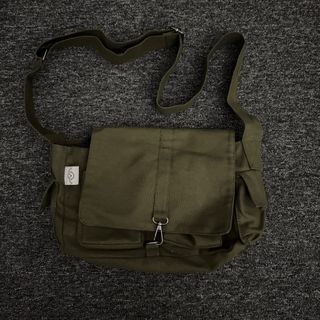 (Kategori: ) berada di . Dikirim oleh sentfrommyr00m (ID iklan 1356720504, Gambar 1). Deskripsi: .