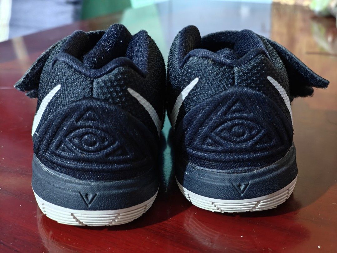 Nike kyrie 5 (Category: Babies & Kids Fashion) located in Pililla. Submitted by reginedomasig (Listing ID 1356755538, Image 3). Description: .