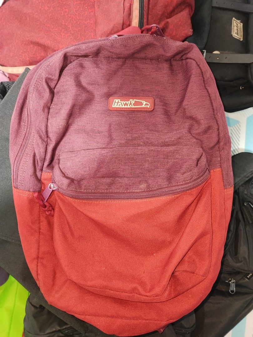 ORIGINAL HAWK BAG (RED) (Category: Backpacks) located in Mandaluyong City. Submitted by mariahsolangeyyy (Listing ID 1356713904, Image 1). Description: Original Hawk bag.
