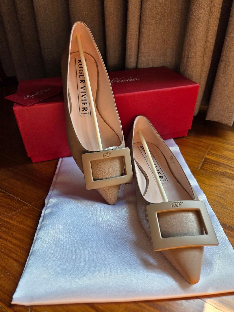 Roger Vivier shoes (Category: Flats & Sandals) located in Quezon City. Submitted by shop.mar.go (Listing ID 1356710865, Image 1). Description: used once roger vivier flats nude/beige size 36 best fits ladies 36.5 or 37 narrow comes with card, dust bag and box local purchase, srp 55k.