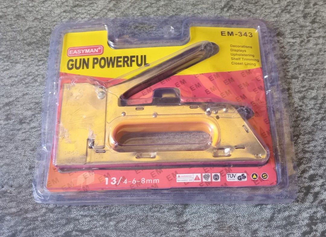 STAPLE GUN TACKER HEAVY DUTY POWERFUL.. (Category: Construction Tools & Equipment) located in Talavera. Submitted by thalifan46 (Listing ID 1356799486, Image 1). Description: STAPLE GUN TACKER HEAVY DUTY POWERFUL...