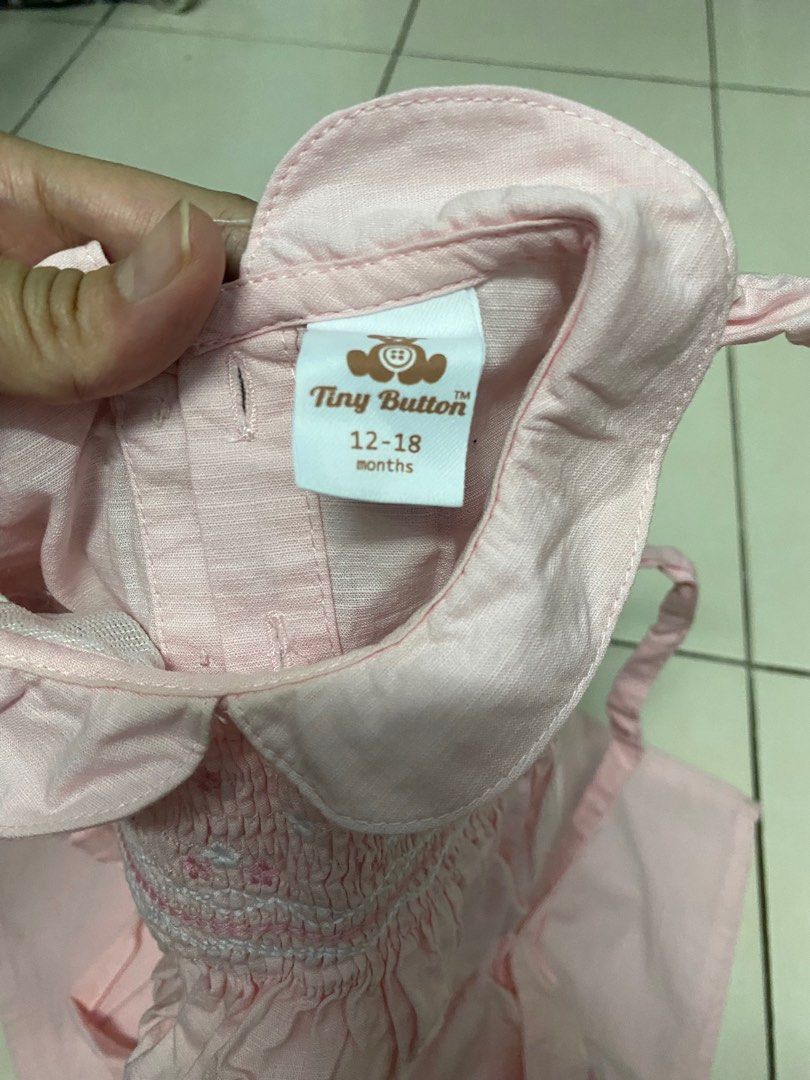 Tiny Button skirt (Category: Babies & Kids Fashion) located in Kuala Lumpur. Submitted by guzels (Listing ID 1356733503, Image 2). Description: .