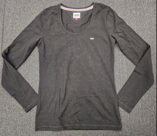 Tommy Hilfiger tee, women's size S64242489761155110