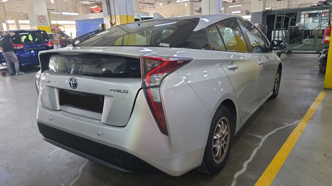 Toyota Prius Hybrid Car Rental ✨PHV✨ Grab Gojek Tada Ryde From $70/day62887424833538111