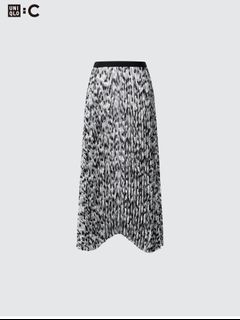 (Category: ) located in . Submitted by KZCloset (Listing ID 1356711701, Image 1). Description: .