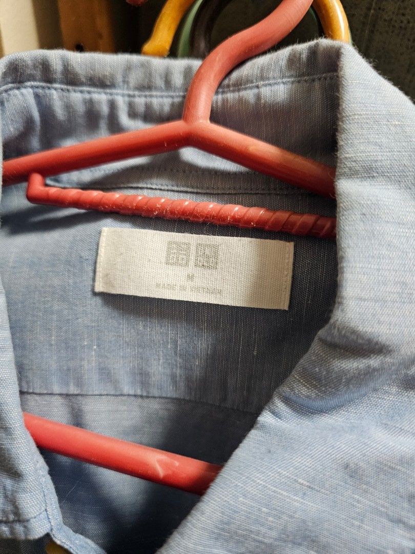 Uniqlo short sleeved polo (Category: Formal Shirts) located in Antipolo. Submitted by satisfactorylemon (Listing ID 1356717994, Image 3). Description: Uniqlo short sleeved polo No issues, no stains Barely used Decluttering.