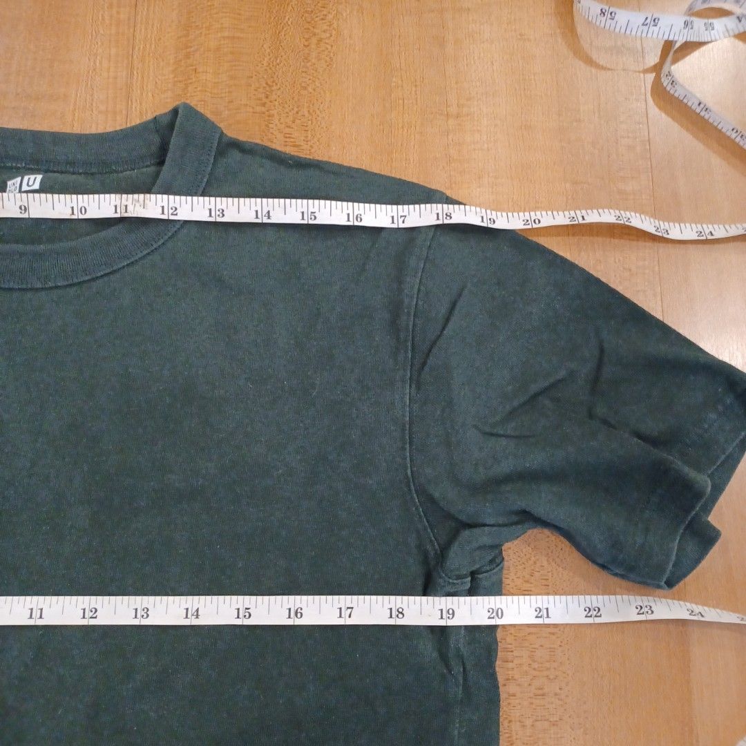 Uniqlo Tee M (Category: Tshirts & Polo Shirts ) located in Makati City. Submitted by path.walker (Listing ID 1356709405, Image 1). Description: .