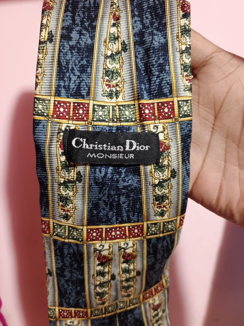 Vintage Christian Dior necktie (Category: Formal Shirts) located in Naga. Submitted by thriftalk (Listing ID 1356748035, Image 1). Description: Dm for more info 📍Location : Bicol Naga City 💵 MOP: Gcash only ( Payment Frist ) 🚛 courier : J&T Express / Flash Express.