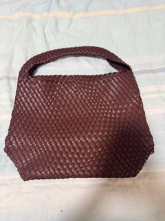 (Category: ) located in . Submitted by heyseeme (Listing ID 1356684228, Image 1). Description: .