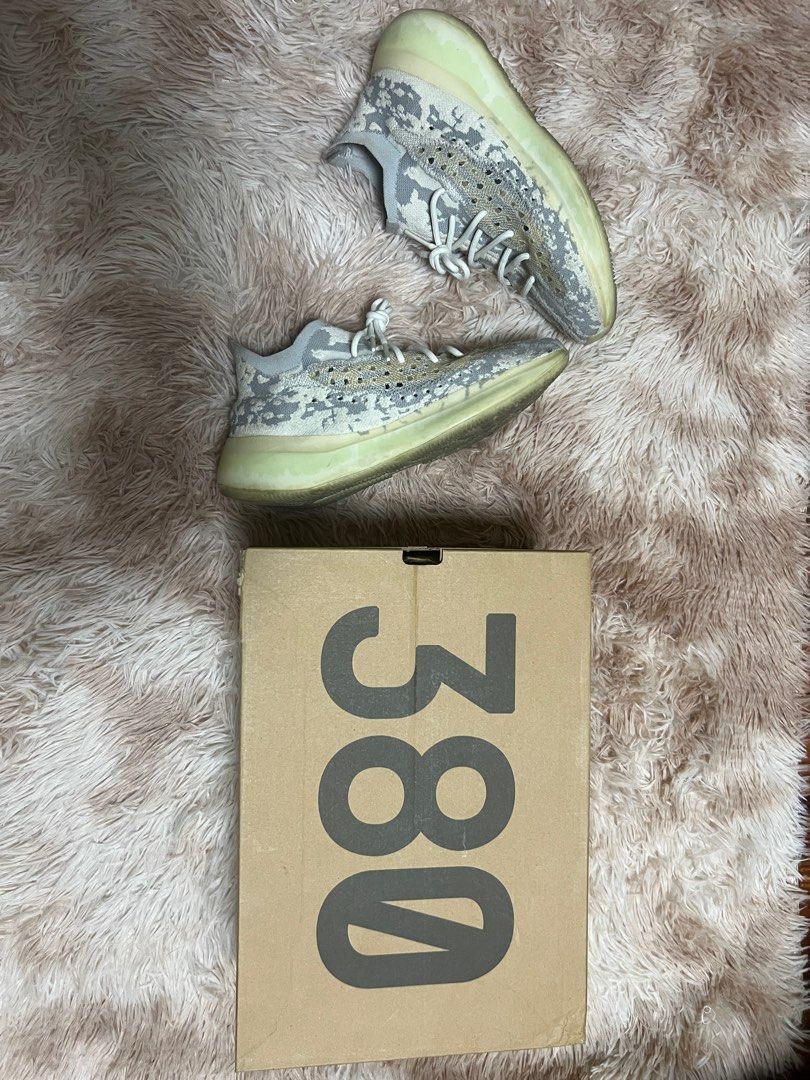 Yeezy alien (Category: Sneakers) located in Angeles City. Submitted by jcsinx (Listing ID 1356757858, Image 2). Description: Good condition Used Angeles Pampanga .