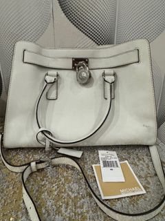 (Kategori: ) berada di . Dikirim oleh fatmafine (ID iklan 1356818162, Gambar 1). Deskripsi: .