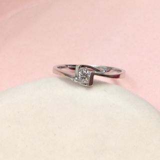 Chow Sang Sang 0.08ct Diamond Ring 18K White / 750, Hong Kong Size 11, White and Clean, Good Fire (1.5g) 📍Our Store Has Moved to a New Address64230840512003110