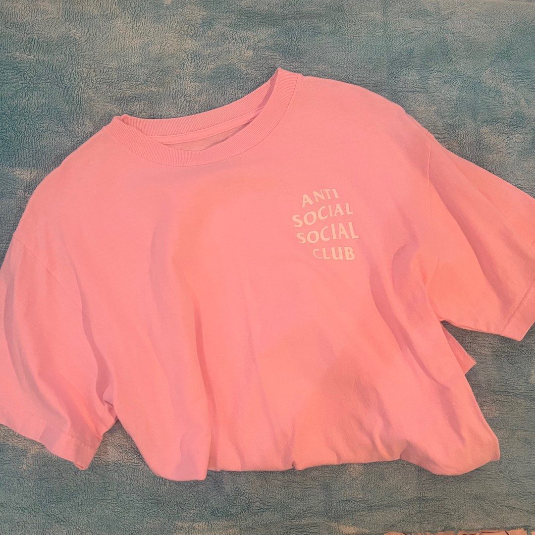 Anti Social Social Club Classic Pink Tee (men’s) (Category: Tshirts & Polo Shirts ) located in Manila. Submitted by vahnillacloset (Listing ID 1356852187, Image 1). Description: ASSC Classic Pink Tee (men’s) - worn twice Rfs: not my style anymore Size of the item: medium - please double check if this is your size! My measurements: I’m a US 6-8 and AUS 10-12 - 29-30inch waist - My bottoms are usually a US8 or AUS10 💋 no refunds or returns 💋 not 