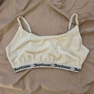 (Kategori: ) berada di . Dikirim oleh evangelinescloset (ID iklan 1356835429, Gambar 1). Deskripsi: .