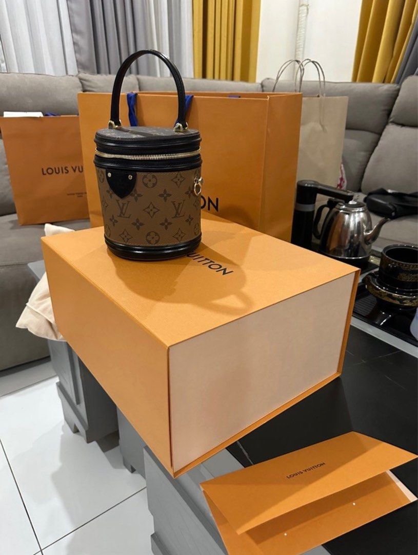 Authentic Louis Viutton Cannes (Category: Luxury Bags & Wallets) located in Quezon City. Submitted by cnalejandro (Listing ID 1356969631, Image 2). Description: Comes super complete with receipt Microchipped Like new condition Meet up QC area.