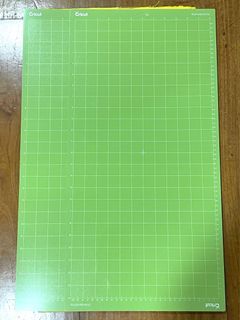BNEW & AUTHENTIC Cricut 12 x 24 Standard Grip (2pcs)