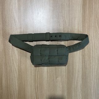 (Category: ) located in . Submitted by cast.archives (Listing ID 1356883180, Image 1). Description: .