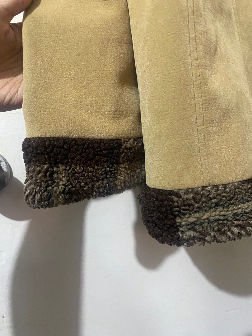 Brown suede Wool (Category: Coats, Jackets and Outerwear) located in Quezon City. Submitted by shemboti (Listing ID 1356860935, Image 3). Description: Perfect for winter and autumn! Kept me warm during my Vietnam and Japan trip! The fur details is also nice Fits S-M Can fit to large if slim arms Issue: may slight bakbak lang sa bulsa pero not noticeable..