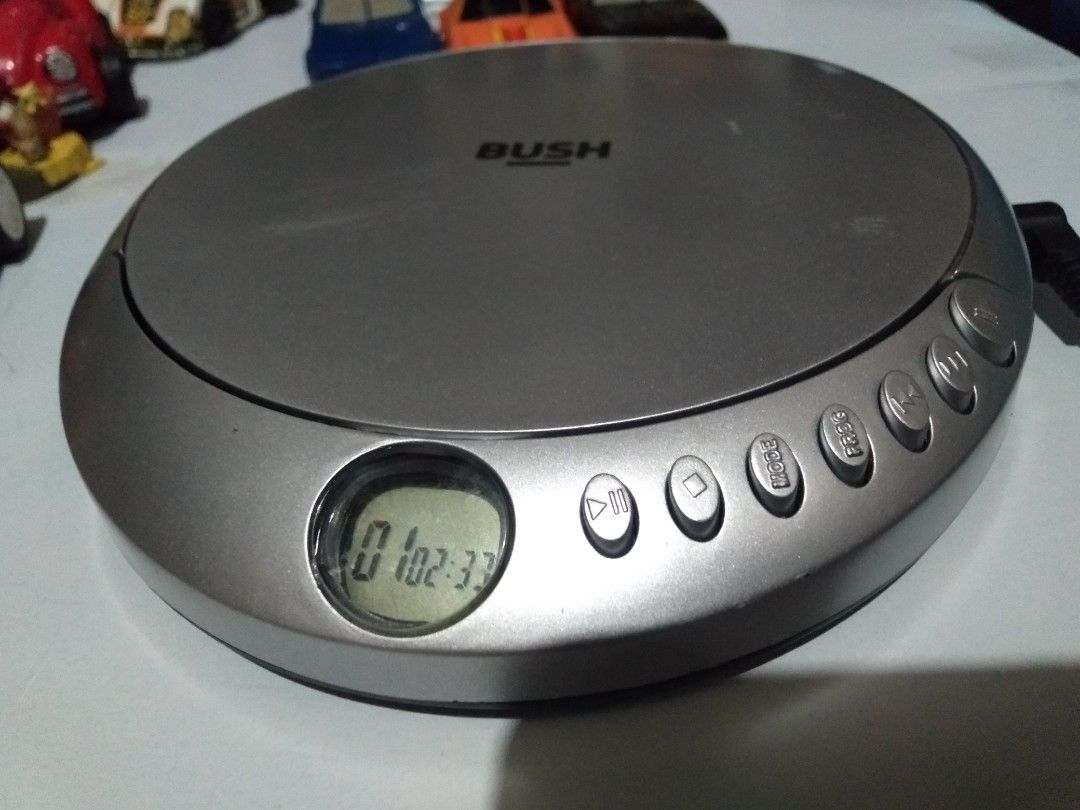 BUSH portable cd player working (Category: Portable Music Players) located in Davao. Submitted by jeffsantos (Listing ID 1356818016, Image 1). Description: no issues, all working.