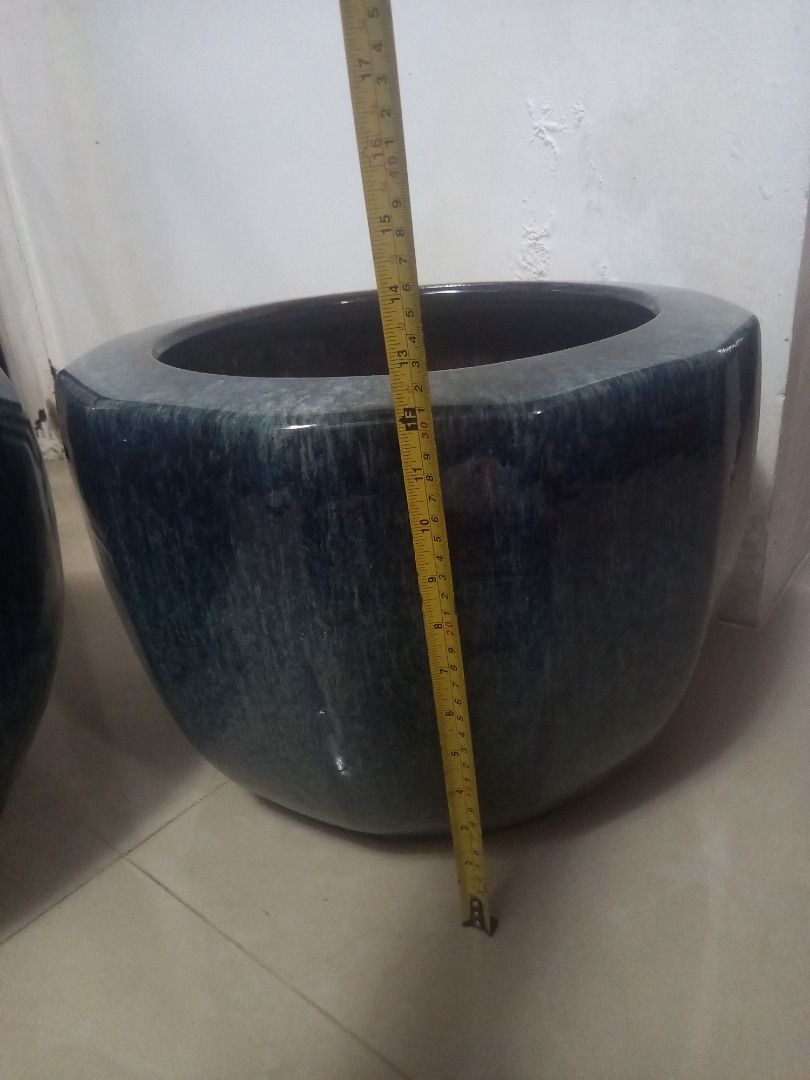 Ceramic pot 12" height 17" diameter (Category: Vases & Decorative Bowls) located in General Trias. Submitted by smyls (Listing ID 1356914023, Image 3). Description: Big vase/pot Dark blue glaze From japan .