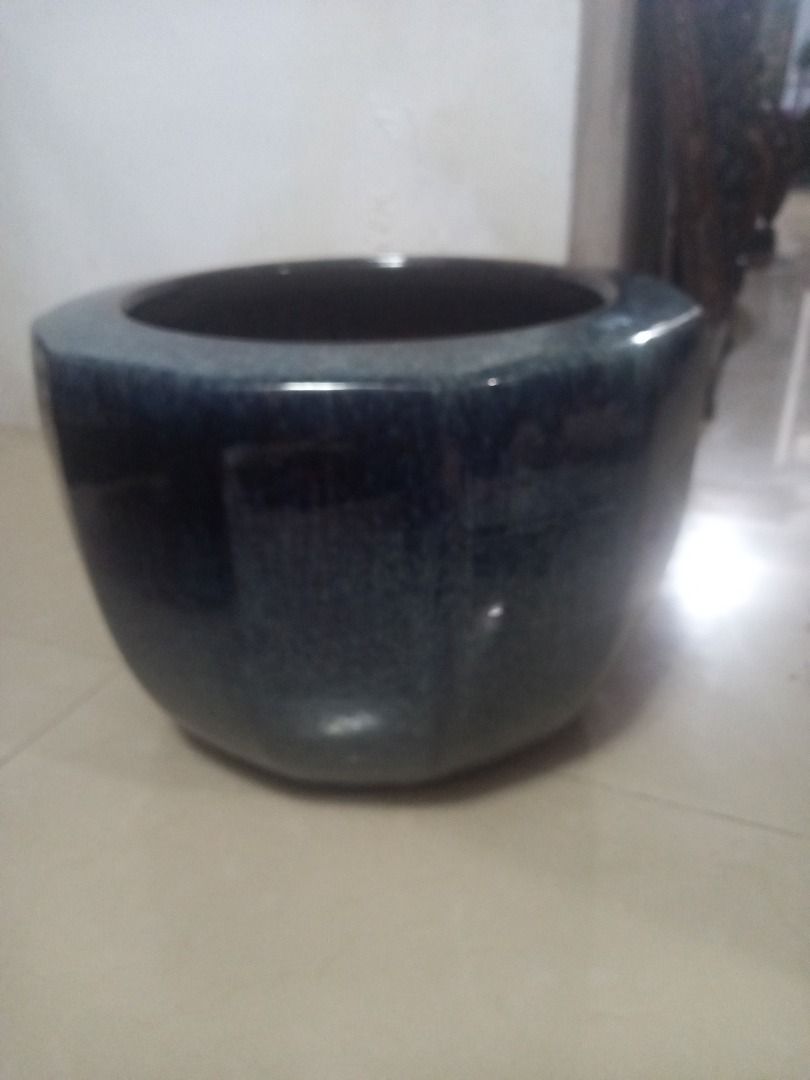 Ceramic pot 12" height 17" diameter (Category: Vases & Decorative Bowls) located in General Trias. Submitted by smyls (Listing ID 1356914023, Image 1). Description: Big vase/pot Dark blue glaze From japan .