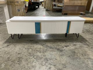 (Category: ) located in . Submitted by teamberfurnituresg (Listing ID 1356819528, Image 1). Description: .