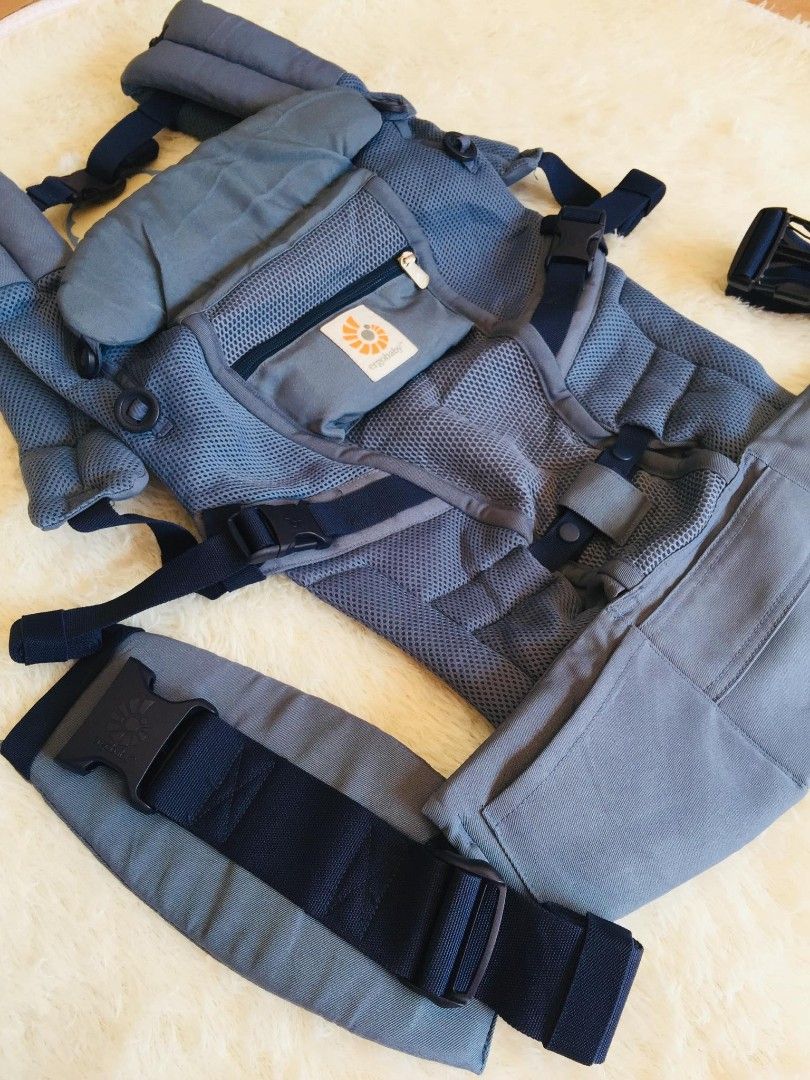 Ergobaby adapt cool air oxford blue (Category: Carriers & Slings) located in Tuguegarao City. Submitted by kikay.store.ph30 (Listing ID 1356940390, Image 2). Description: ❗NEW ARRIVALS ❗🇱🇷 Brand : Ergobaby adapt cool air oxford blue Condition: likenew Price : 3200 No stain No discoloration Ready to use From us balikbayan box MOP: GCASH, BDO, MOD: SCO FOR SHIPPING PURPOSE, BUS SHIPPING, JNT, LBC ♥️ 1 day reservation ONLY ♥️ No to rush shipping ♥