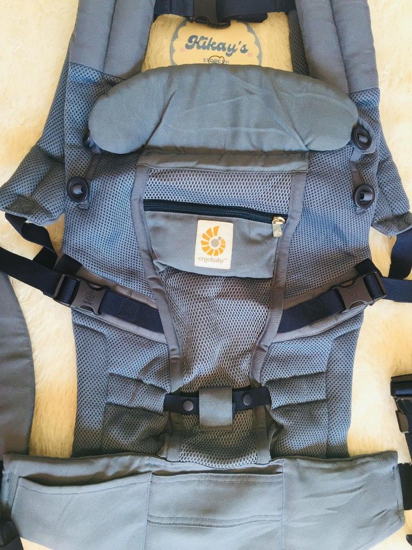 Ergobaby adapt cool air oxford blue (Category: Carriers & Slings) located in Tuguegarao City. Submitted by kikay.store.ph30 (Listing ID 1356940390, Image 3). Description: ❗NEW ARRIVALS ❗🇱🇷 Brand : Ergobaby adapt cool air oxford blue Condition: likenew Price : 3200 No stain No discoloration Ready to use From us balikbayan box MOP: GCASH, BDO, MOD: SCO FOR SHIPPING PURPOSE, BUS SHIPPING, JNT, LBC ♥️ 1 day reservation ONLY ♥️ No to rush shipping ♥