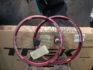 （分類：）位於 。 由 Freedomcycle1229 提交（商品編號 1356880880，圖片 1）。簡介： 。