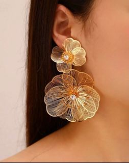 (Category: ) located in . Submitted by AdelJewellery (Listing ID 1356808803, Image 1). Description: .
