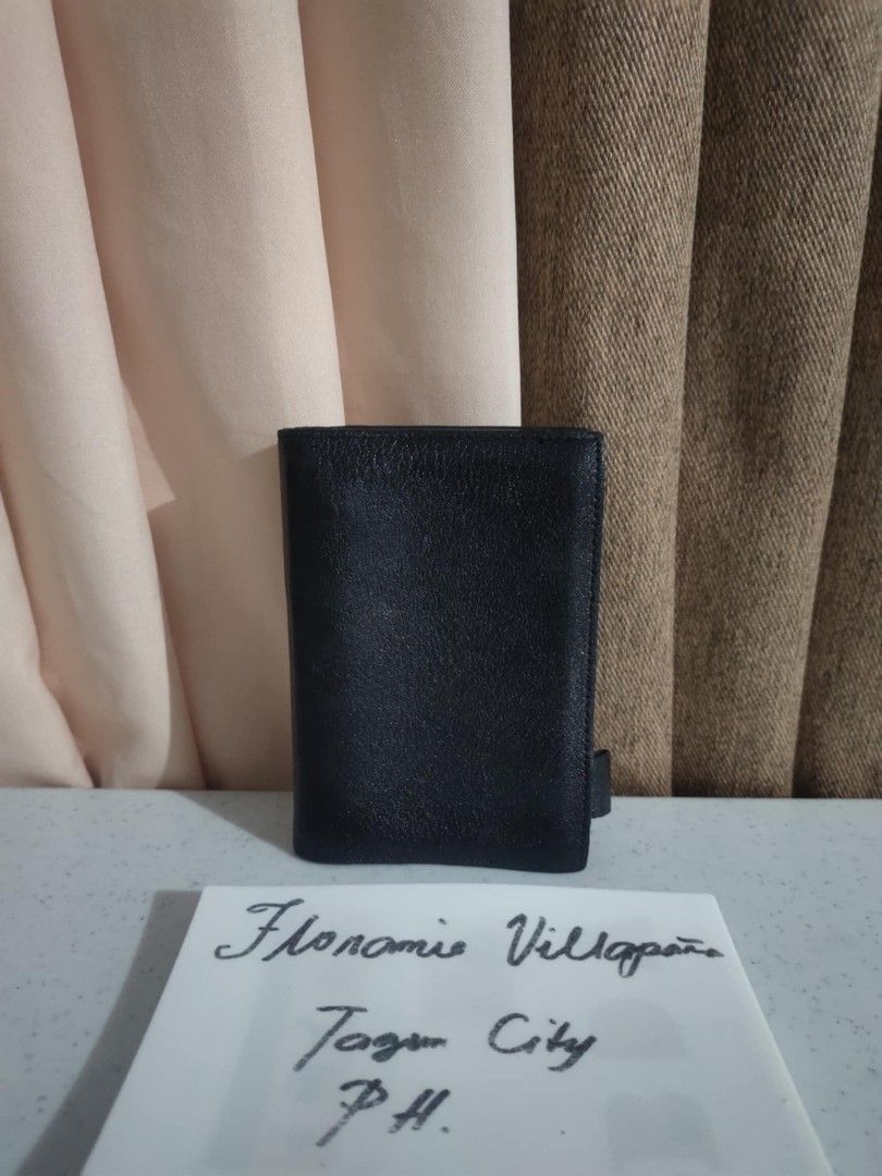 Hermes Agenda (Category: Luxury Bags & Wallets) located in Tagum. Submitted by luxbagelyas (Listing ID 1356948513, Image 1). Description: Genuine leather with sign of use super tibay ganda ng pagka leather.