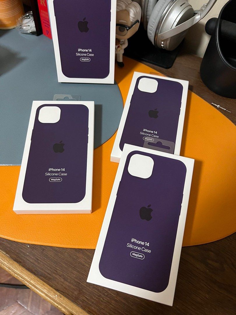iPhone 14 Magsafe Silicone Case (Category: Cases & Covers) located in Manila. Submitted by ceeyashop (Listing ID 1356855937, Image 1). Description: Pm me, Available on hand [ Other colors are also available ] Lalamove,Grab,J&T COD will do!.