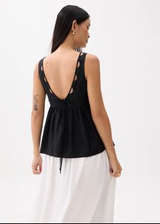 (Category: ) located in . Submitted by clearmywardrobesize.xs.s (Listing ID 1356950278, Image 1). Description: .